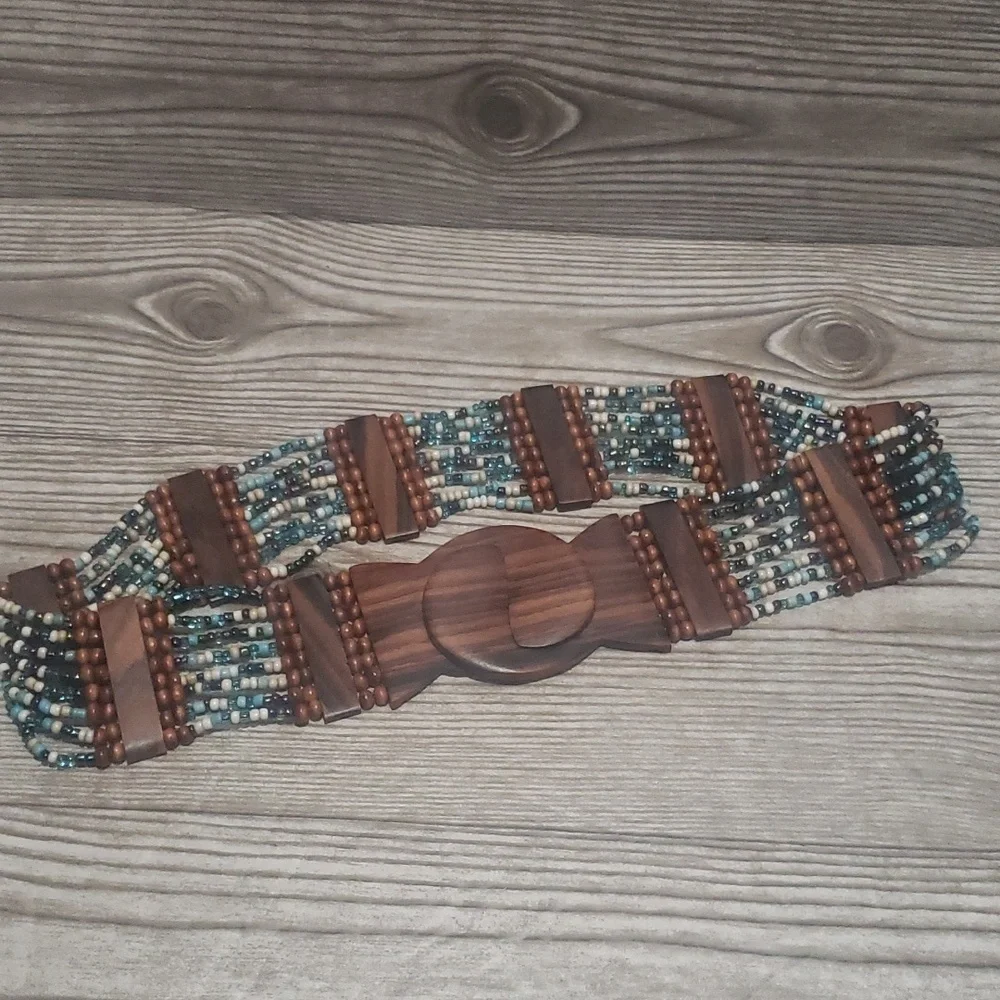 Stretch blue beaded stretch hook closure belt